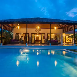 axros-villa.ubudhotelsnow.com/